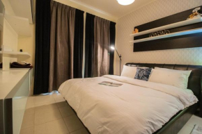 Spacious and upgraded 1-BR apartment in Downtown